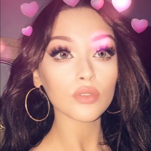 Meet your Posher, Julia